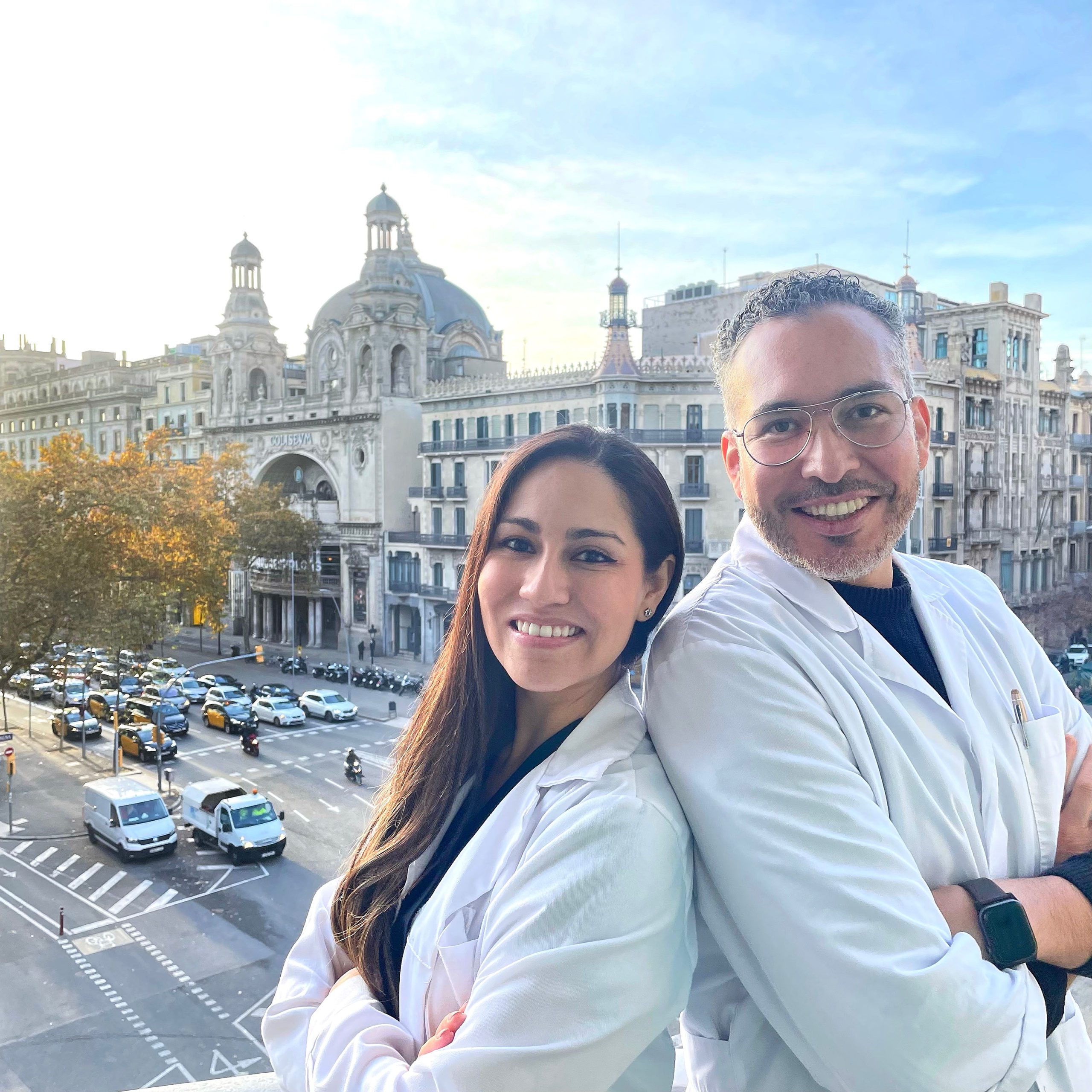 The Essential Clinic, Roberto y Vanesa